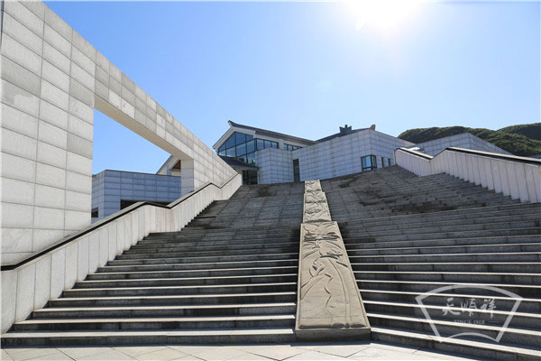 殡仪馆山梯