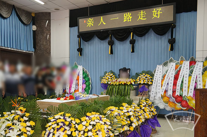 天顺祥工作人员为老先生布置的告别厅
