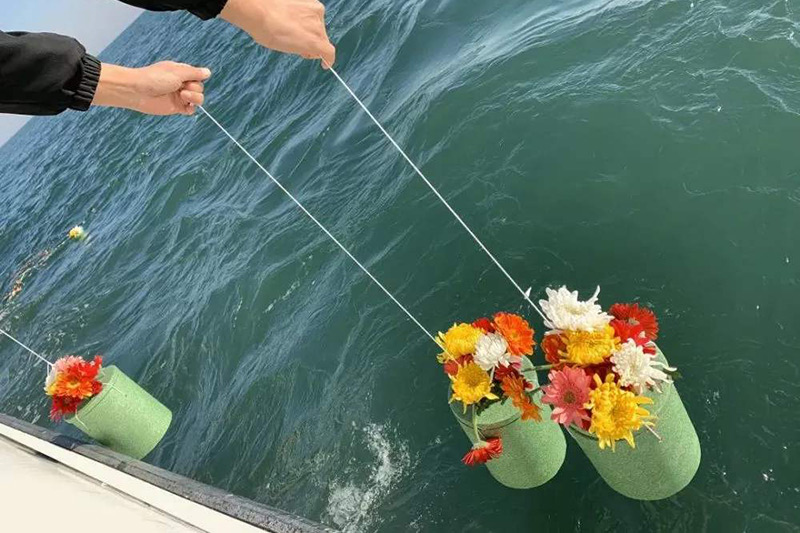 骨灰海撒现场