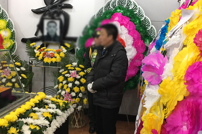 殡葬一条龙告别厅布置