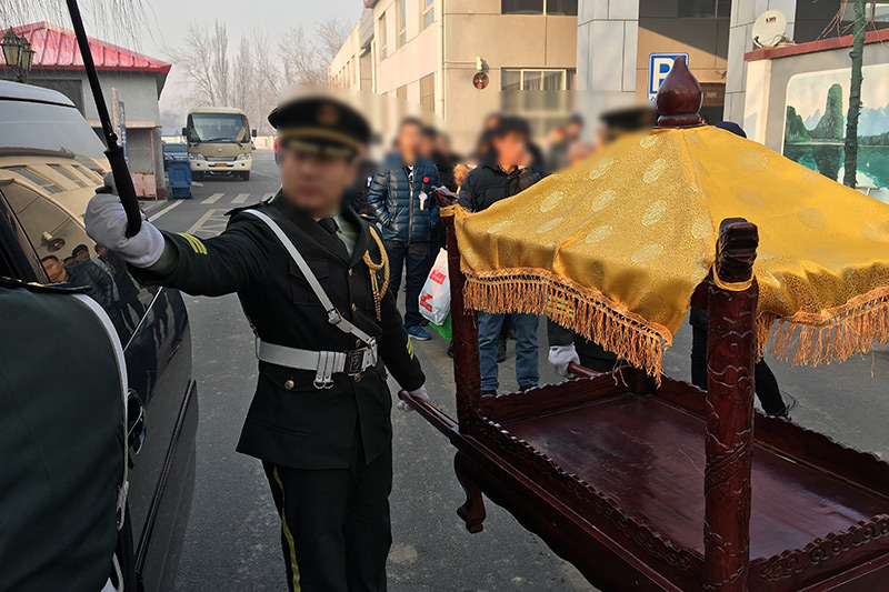 殡葬一条龙接灵纳骨服务