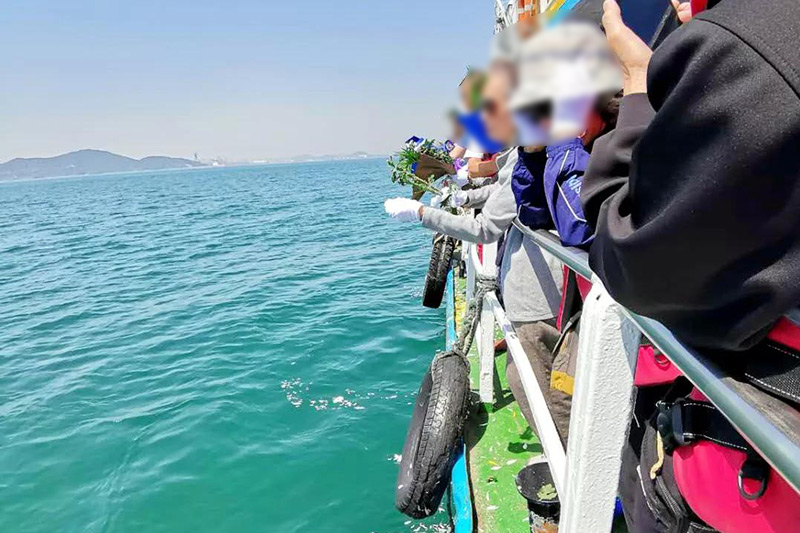 骨灰海撒现场