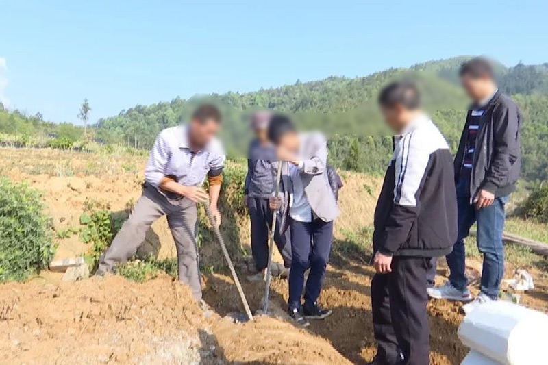 迁坟动土
