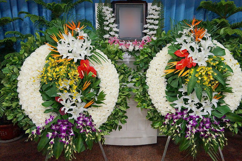 八宝山告别厅花圈