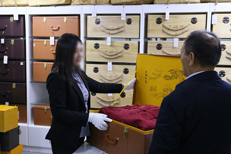 向客户介绍寿衣