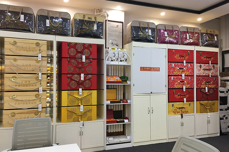 天顺祥旧宫店产品陈列