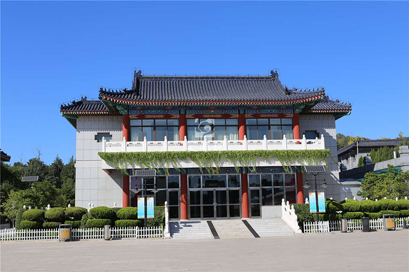 八宝山殡仪馆告别厅主楼