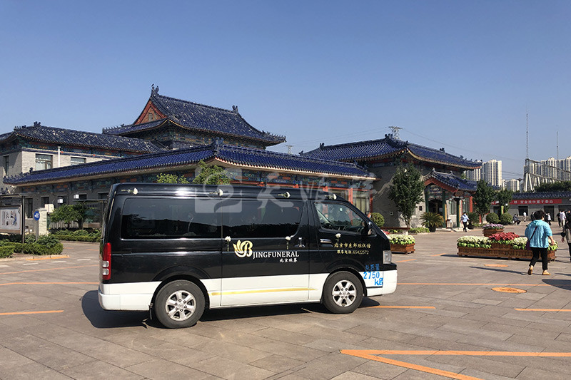 东郊殡仪馆一条龙殡葬车
