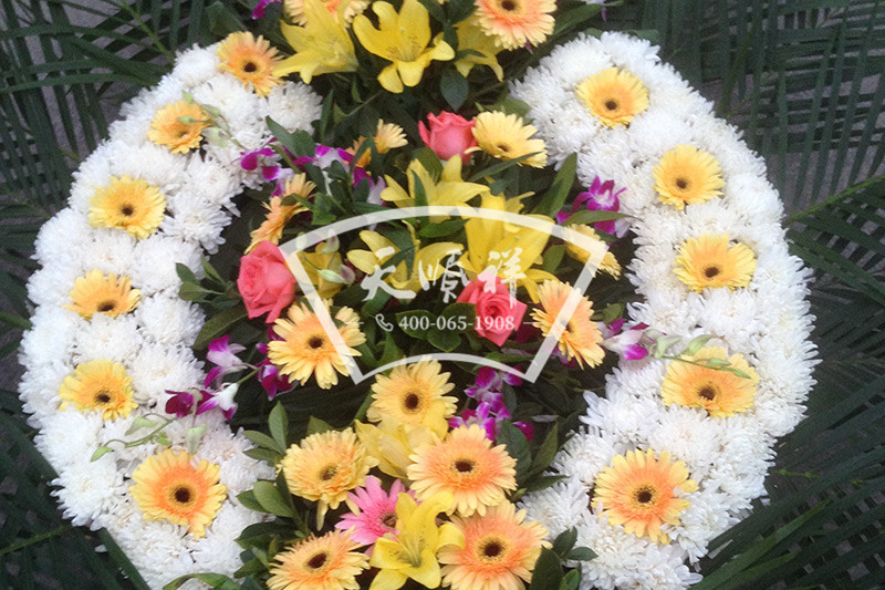 鲜花花圈黄白菊