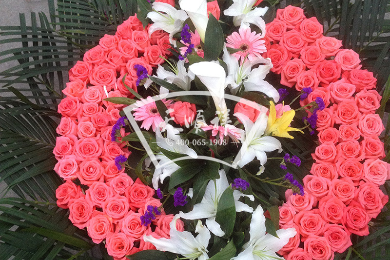 玫瑰百合非洲菊组合花圈