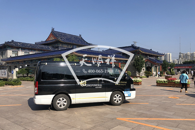 东郊殡仪馆殡葬车