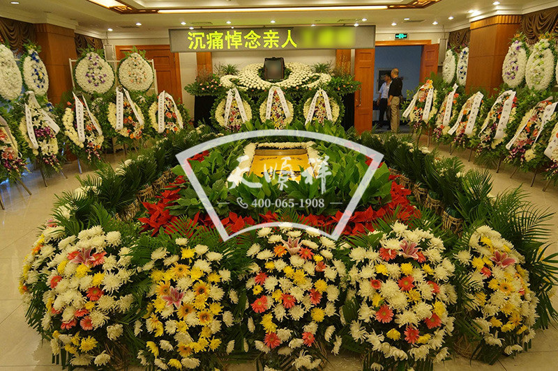 告别厅花圈花篮布置摆放