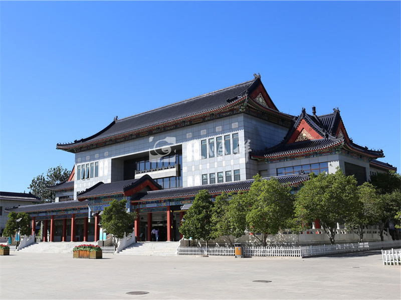 八宝山殡仪馆主仪式楼外景