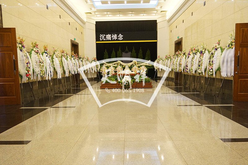 殡葬一条龙告别厅布置