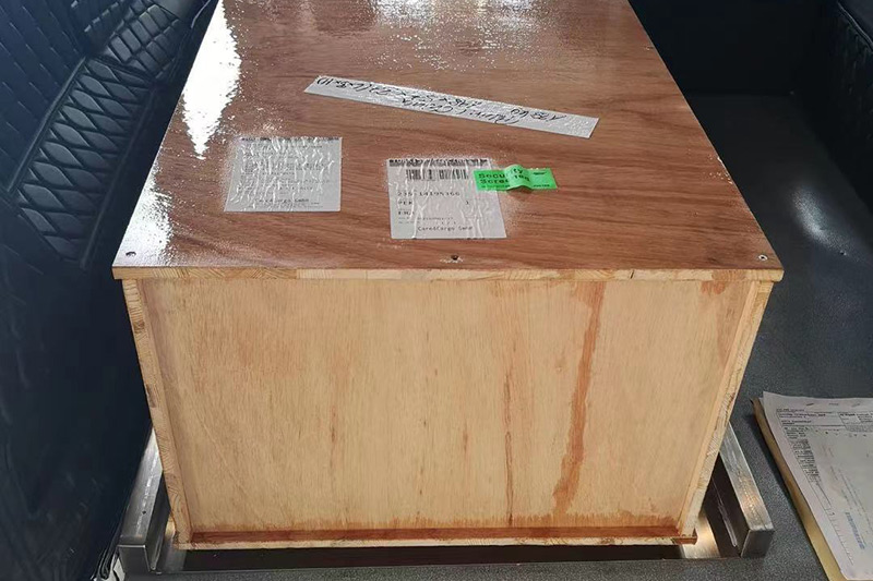 国际遗体运输封箱