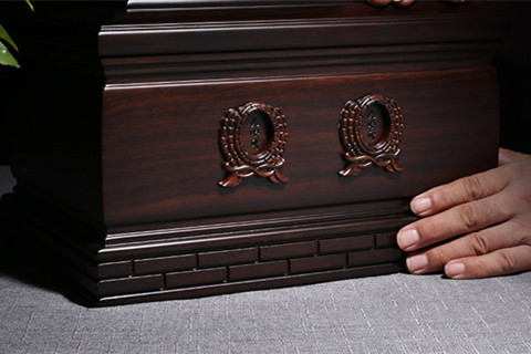 北京天顺祥黑紫檀骨灰盒有双人的吗？报价多少钱？