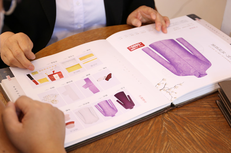 为客户介绍产品