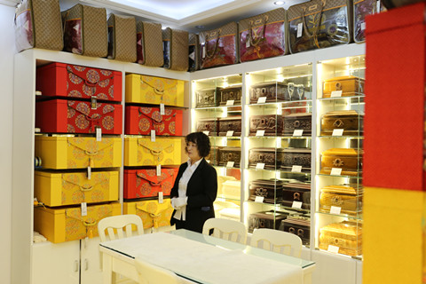 北京石景山区远洋山水天顺祥八宝山店位置及寿衣选购指南