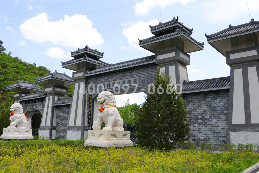懋龙溪生态陵园园区三阙门