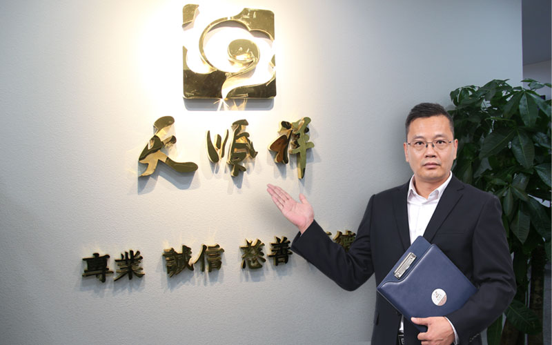 王春阳先生 王春阳先生